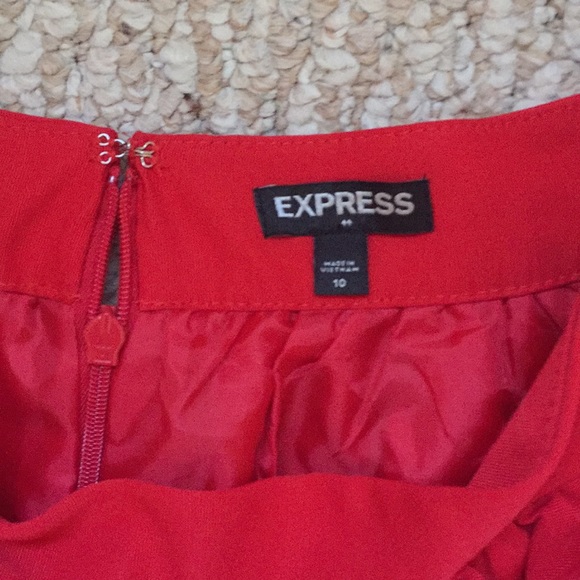 Express Skirt - Picture 2 of 4